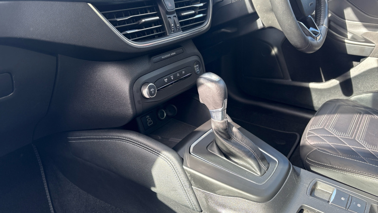 Ford Focus 1.0 EcoBoost Hybrid mHEV 155 Active X 5dr Auto Petrol Hatchback